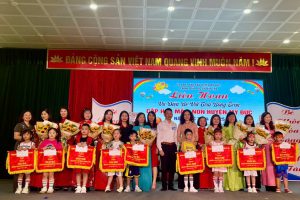 Trường mầm non Bột Xuyên tham dự liên hoan “Vũ điệu bé với trái bóng tròn” cấp học mầm non Huyện Mỹ Đức năm học 2024-2025.